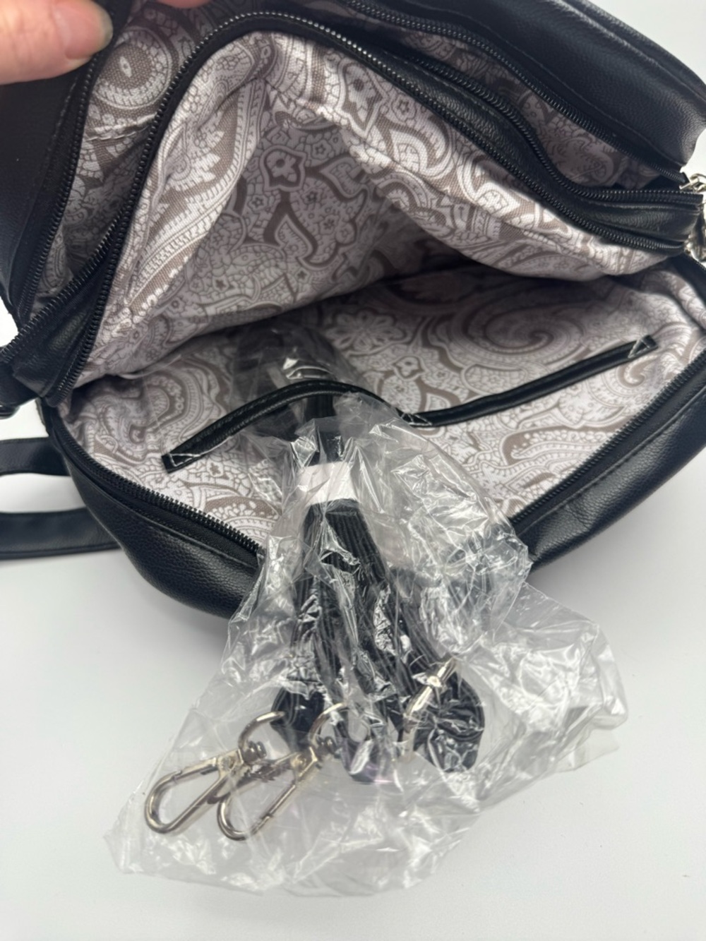 Bella Russo NEW Black Satchel Shoulder & Crossbody Bag Organizer Tote NEW - Picture 12 of 16